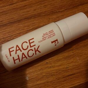 Face Hack Setting Spray - White